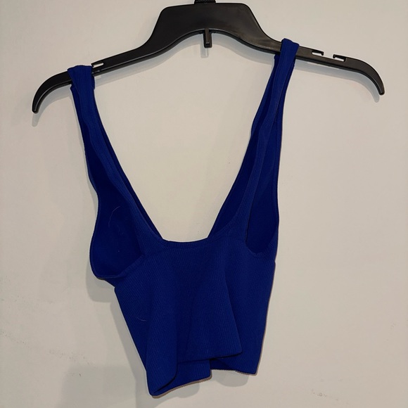 Too - Picture 2 of 2